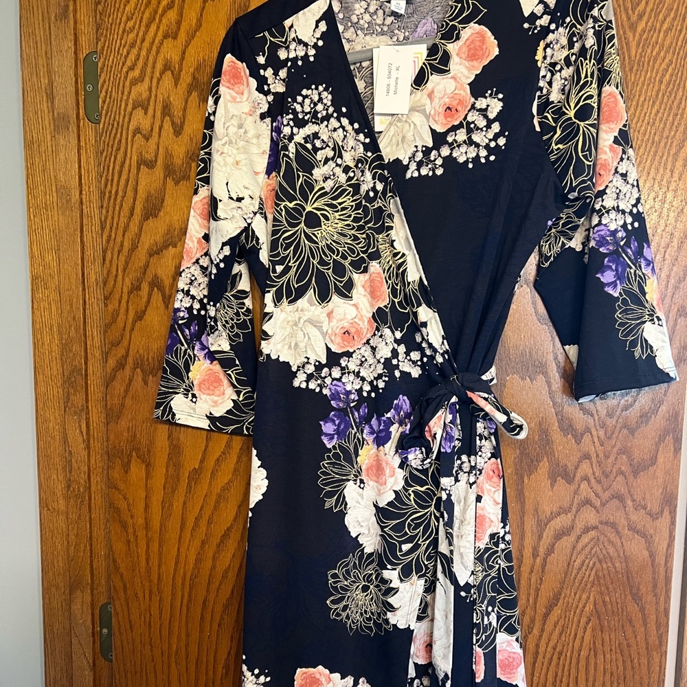 LuLaRoe Michelle Wrap Style Dress - size XL